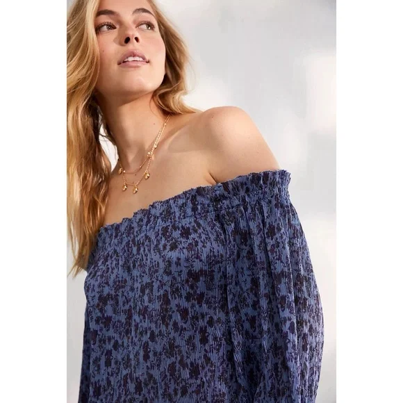 Free People Pretty Petal Off-Shoulder Blue Patterned Bodysuit NWT SZ M - Picture 4 of 15